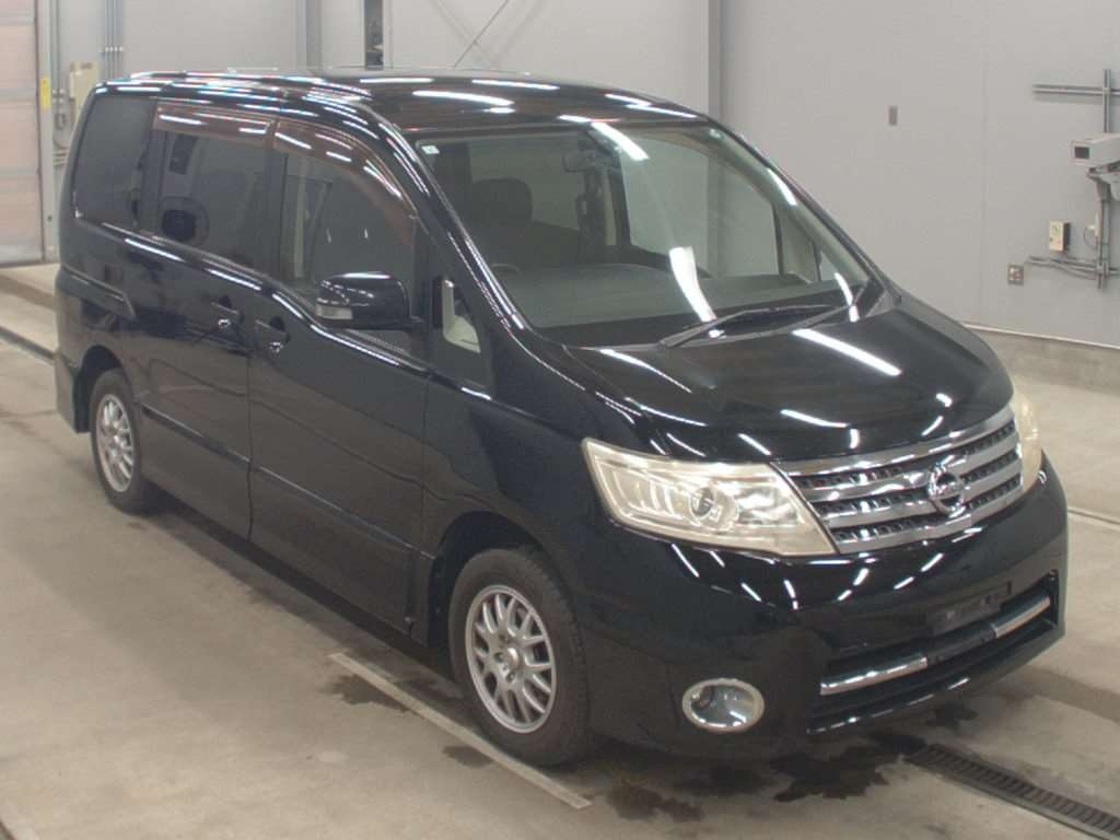 NISSAN SERENA