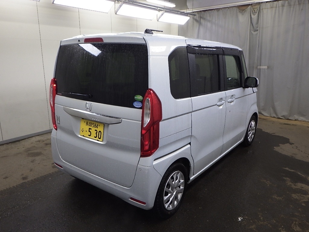 HONDA N-BOX