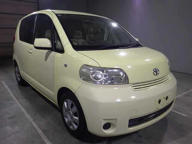 TOYOTA PORTE