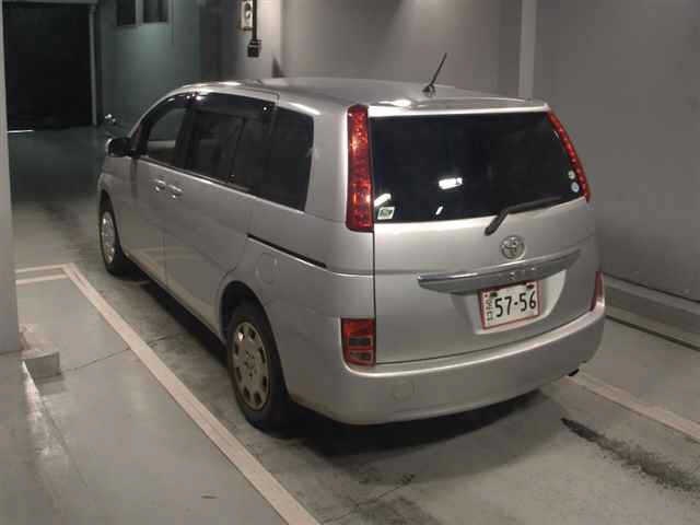 TOYOTA ISIS