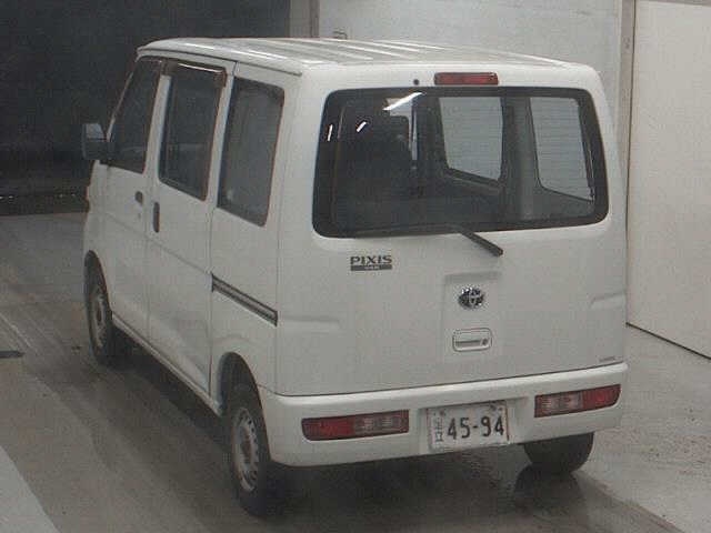 TOYOTA PIXIS VAN