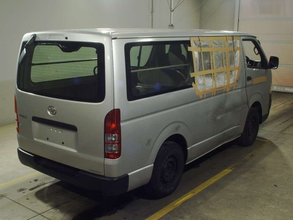 TOYOTA REGIUS ACE