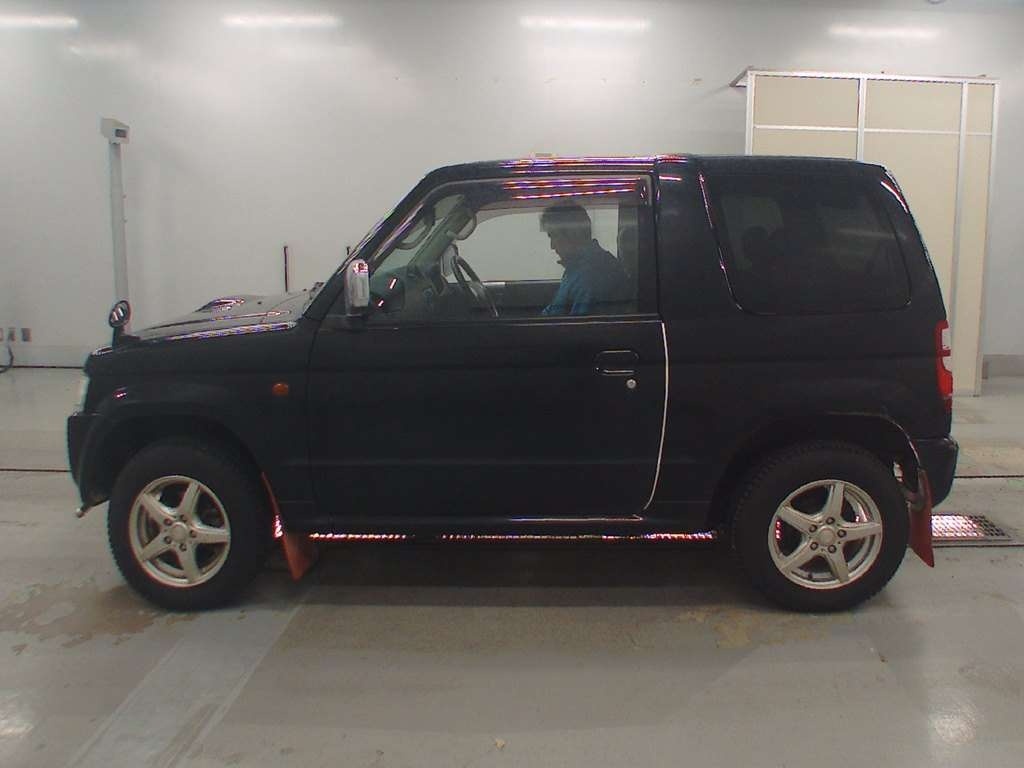 MITSUBISHI PAJERO MINI
