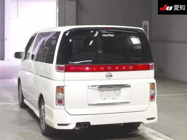 NISSAN ELGRAND