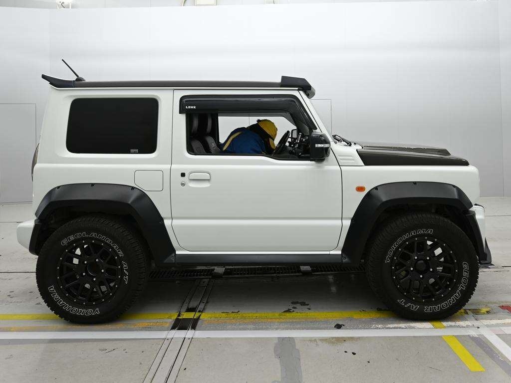 SUZUKI JIMNY SIERRA