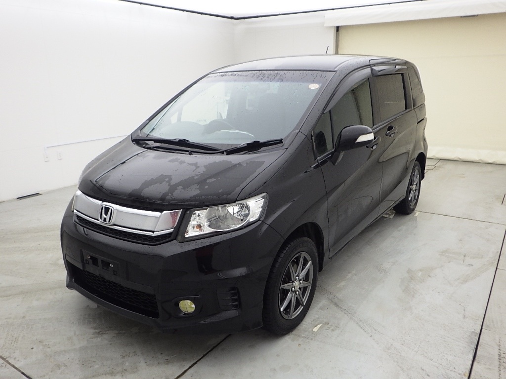 HONDA FREED SPIKE