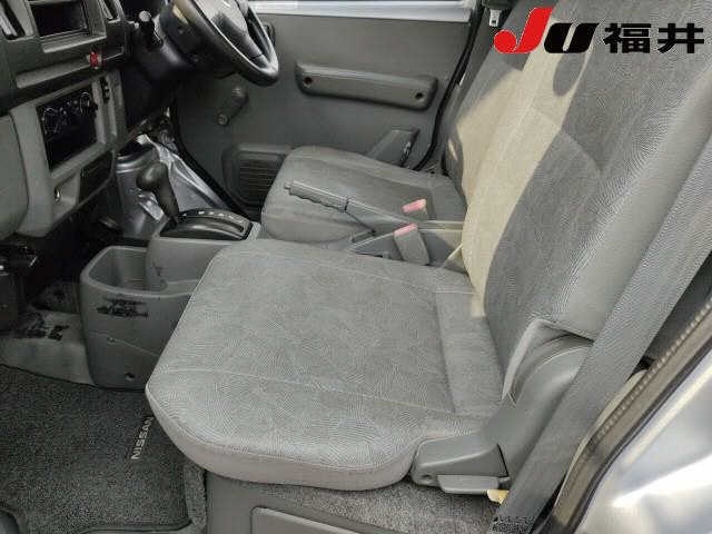 NISSAN NV100 CLIPPER