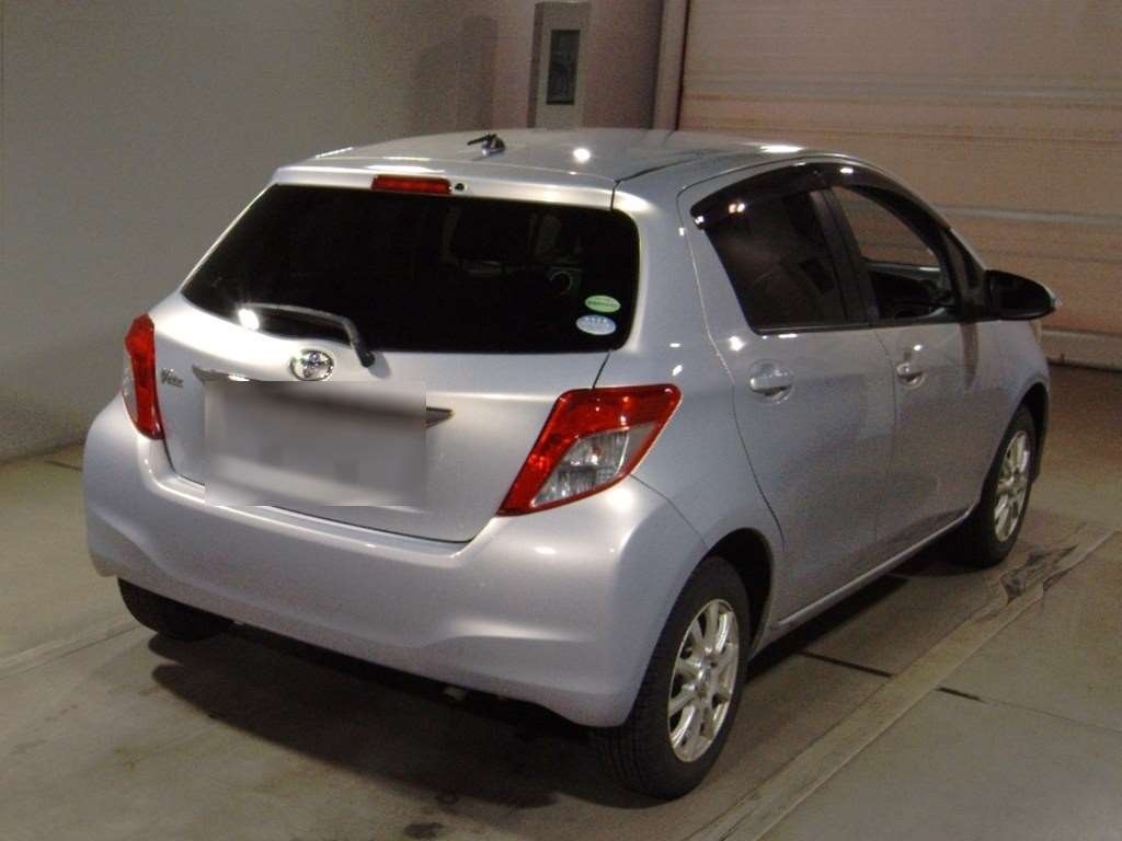 TOYOTA VITZ