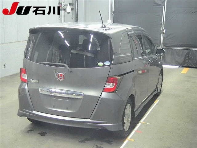 HONDA FREED SPIKE