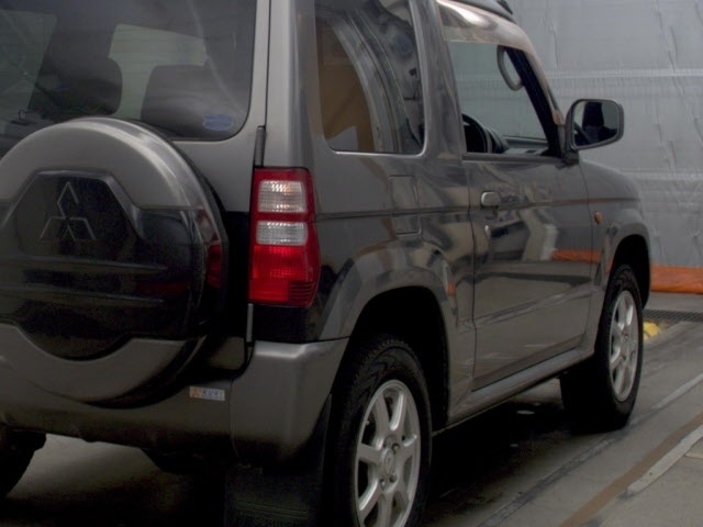 MITSUBISHI PAJERO MINI