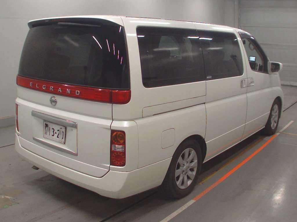 NISSAN ELGRAND