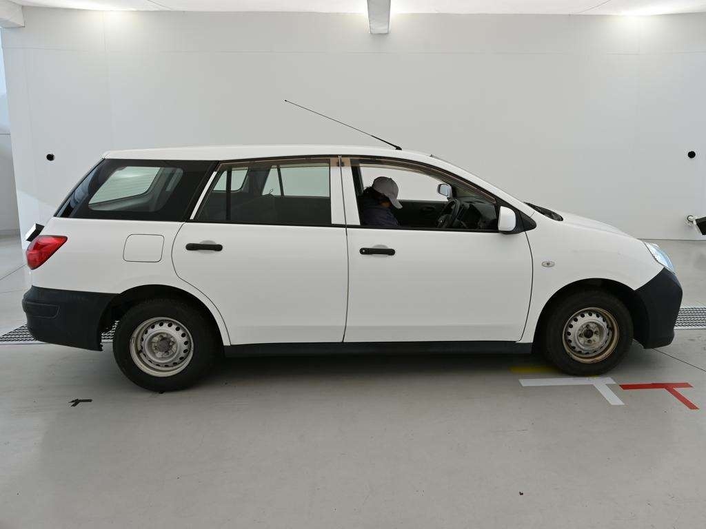 NISSAN AD