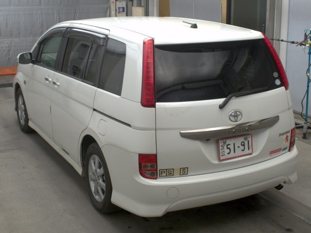 TOYOTA ISIS