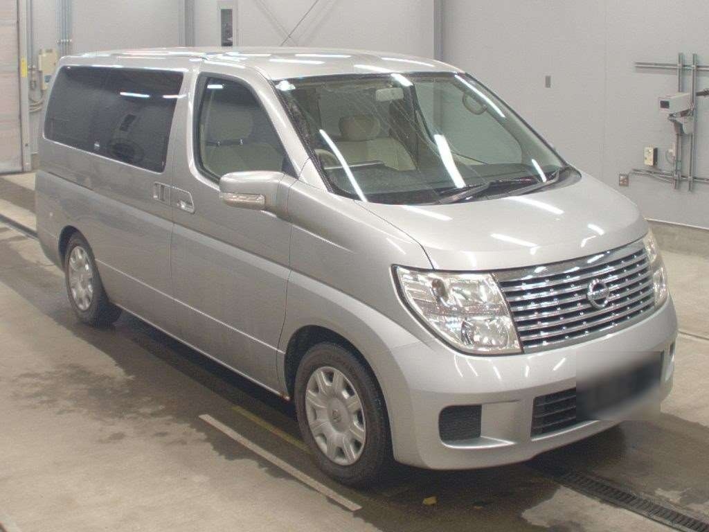 NISSAN ELGRAND