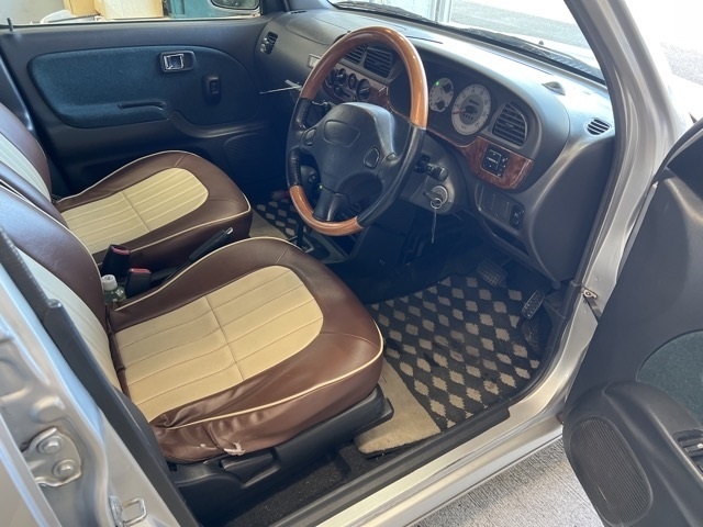 DAIHATSU MIRA GINO