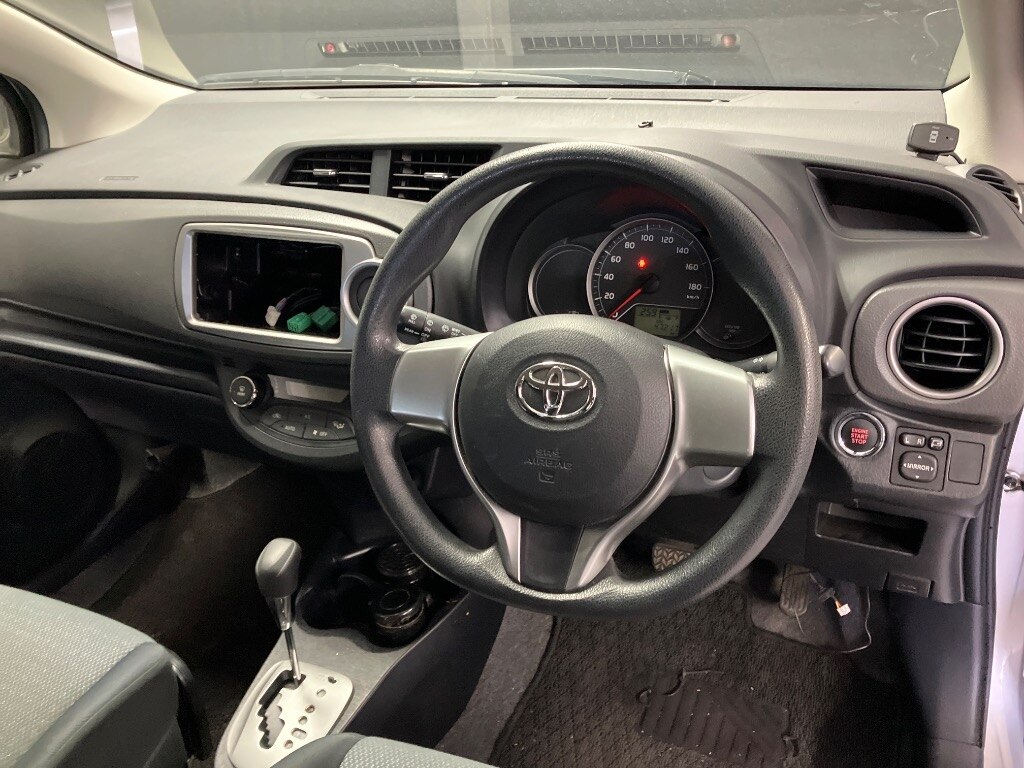 TOYOTA VITZ