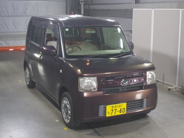DAIHATSU MOVE CONTE