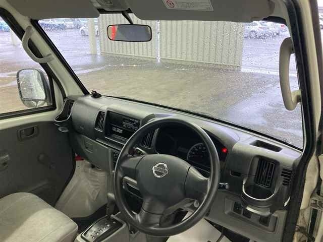 NISSAN NV100 CLIPPER