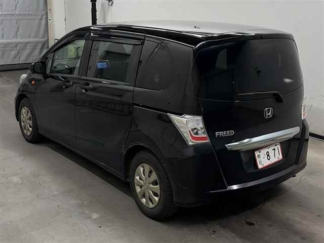 HONDA FREED SPIKE
