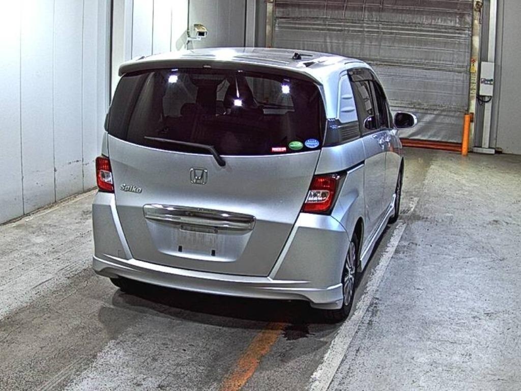 HONDA FREED SPIKE