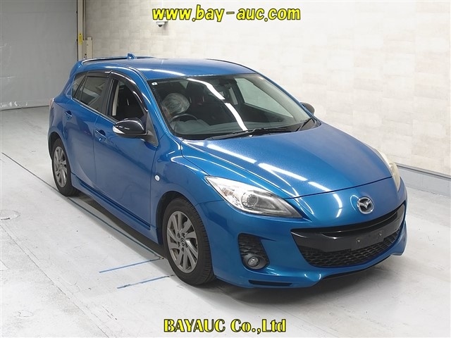 MAZDA AXELA