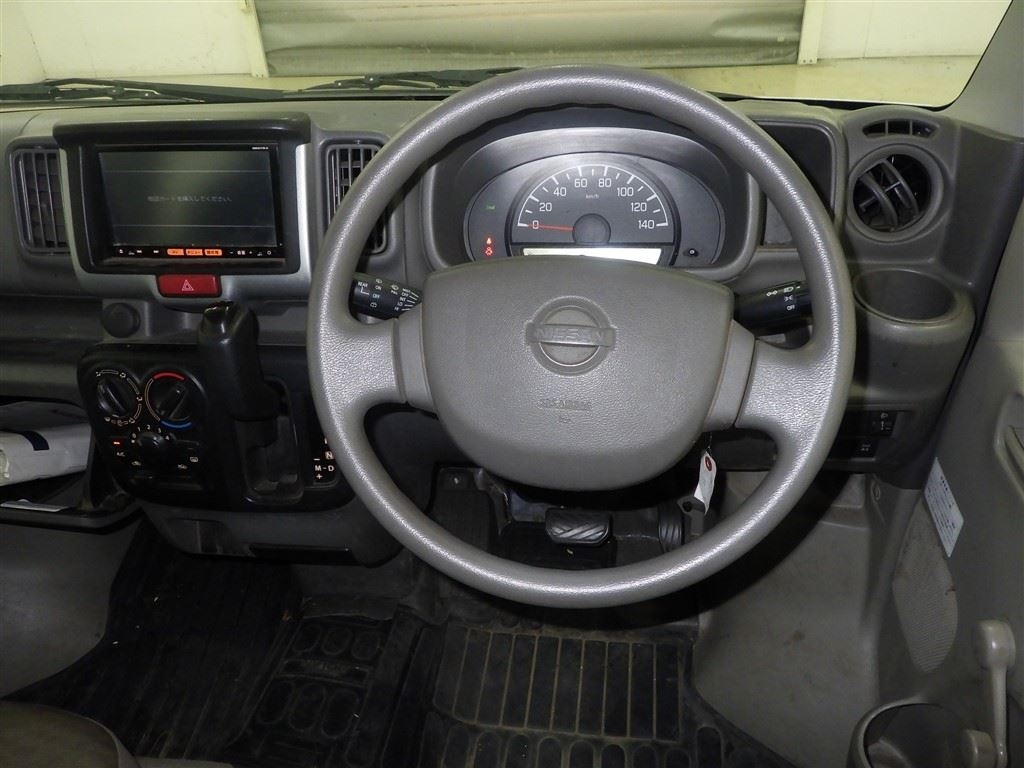 NISSAN NV100 CLIPPER