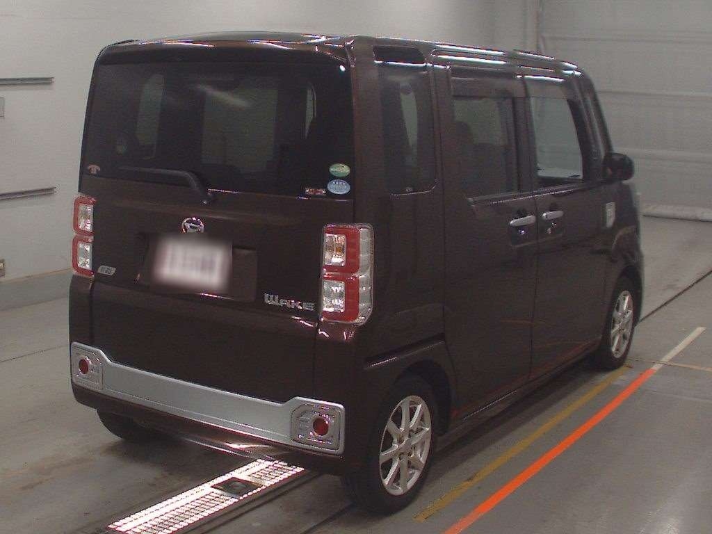 DAIHATSU WAKE