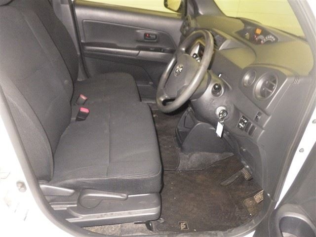 TOYOTA BB