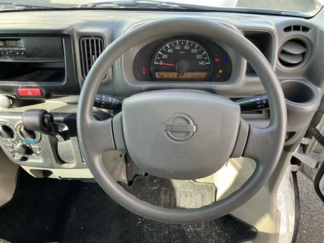 NISSAN NV100 CLIPPER