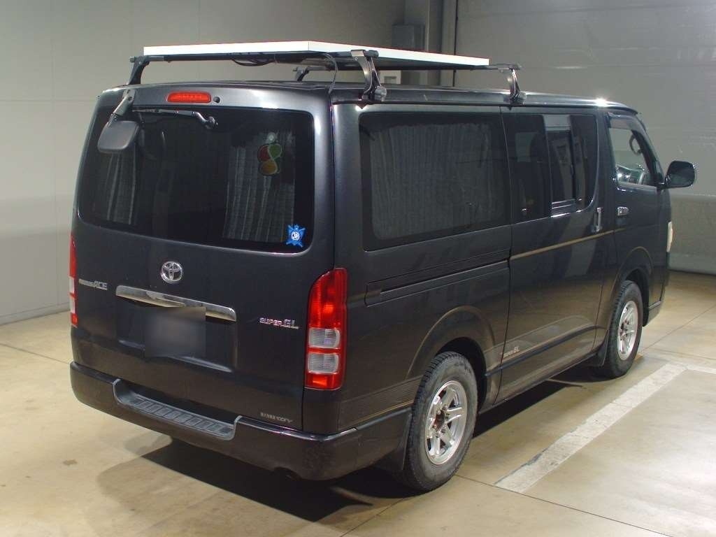 TOYOTA REGIUS ACE