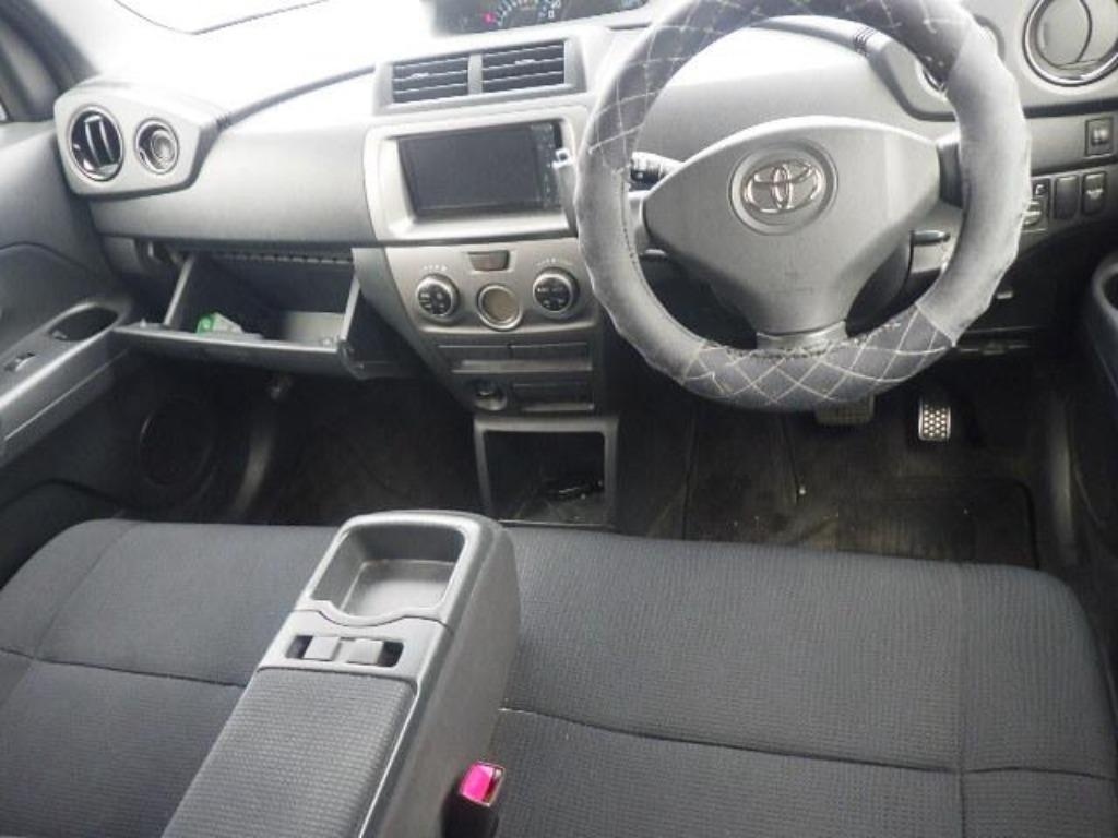TOYOTA BB