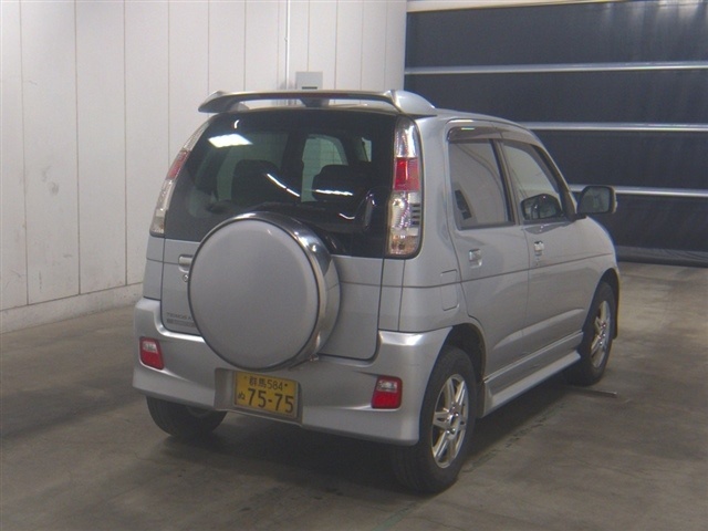 DAIHATSU TERIOS KID