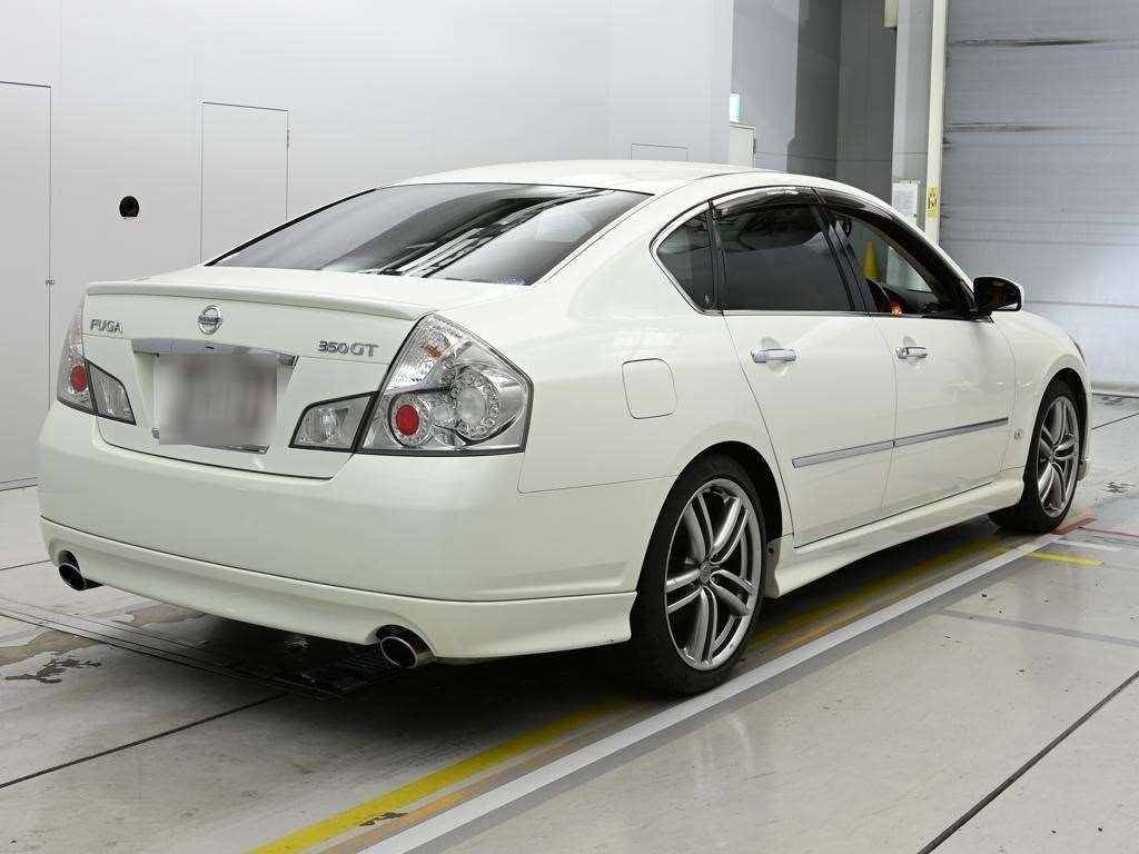NISSAN FUGA