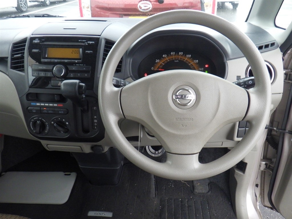 NISSAN ROOX