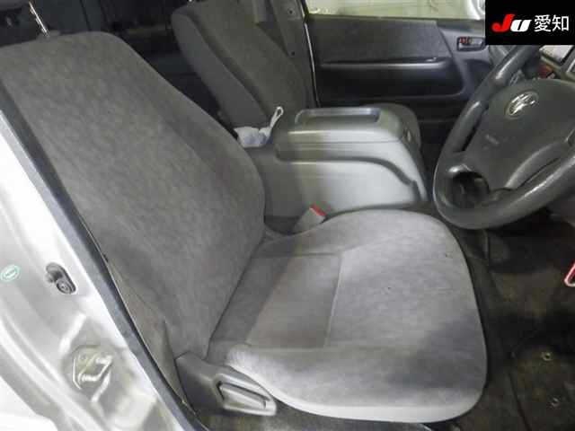 TOYOTA REGIUS ACE