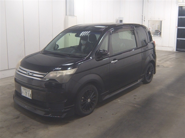 TOYOTA SPADE