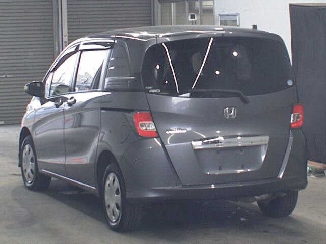 HONDA FREED SPIKE