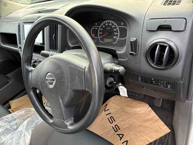 NISSAN AD