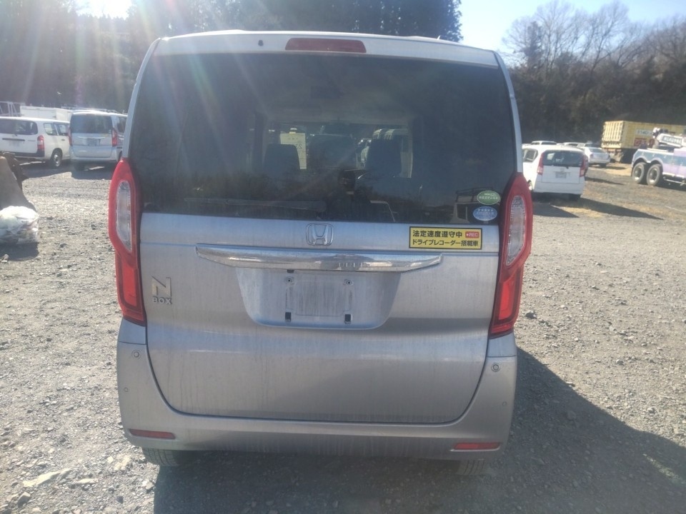 HONDA N-BOX