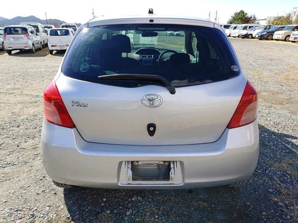 TOYOTA VITZ