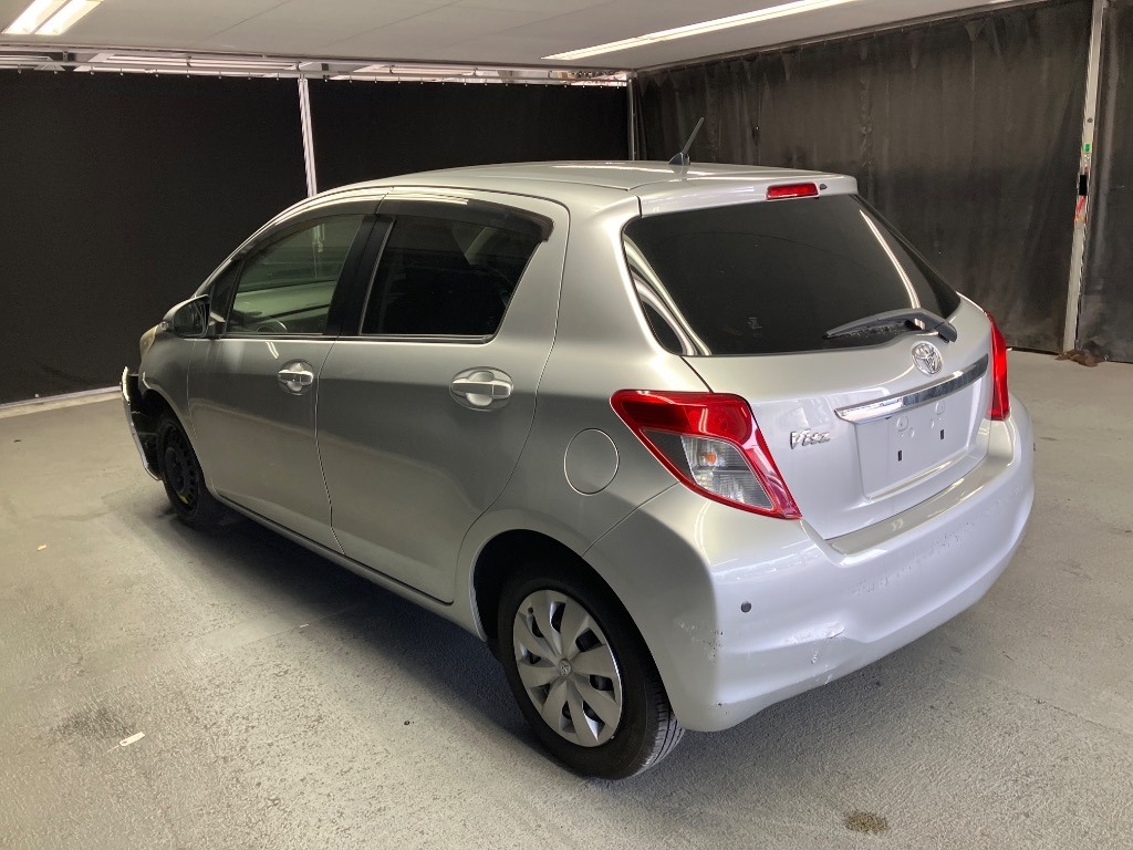 TOYOTA VITZ