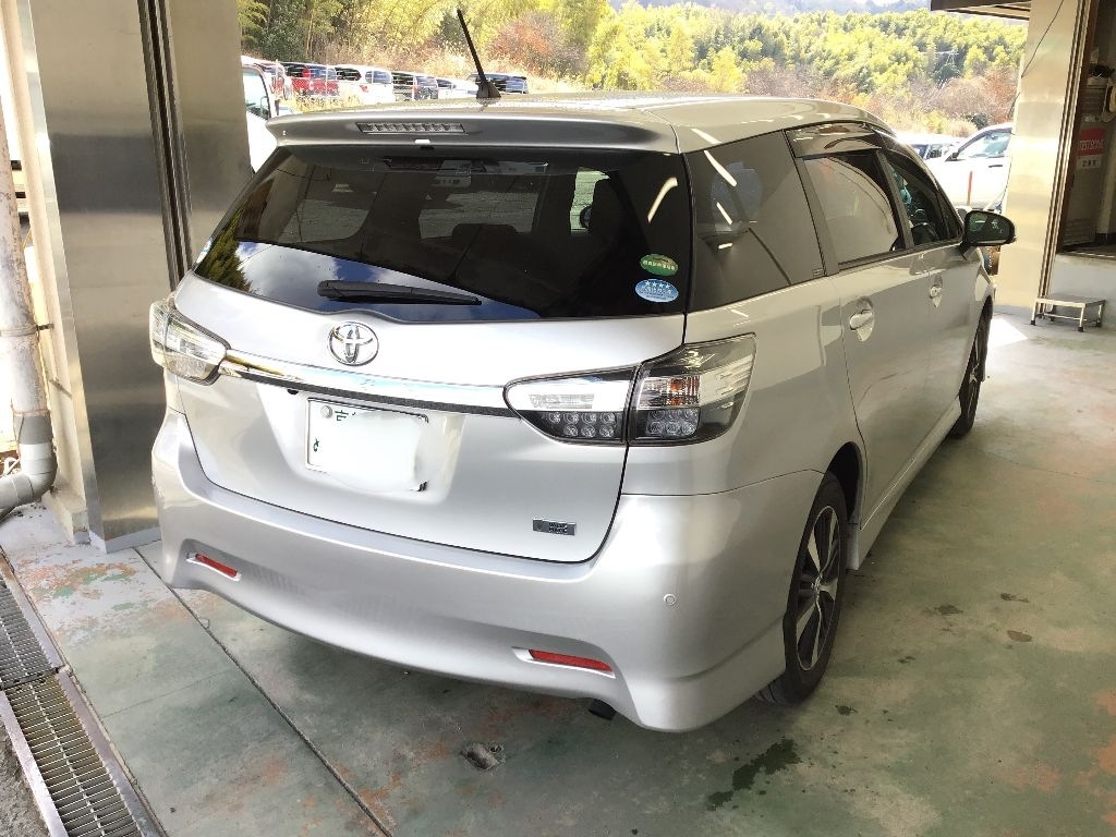 TOYOTA WISH