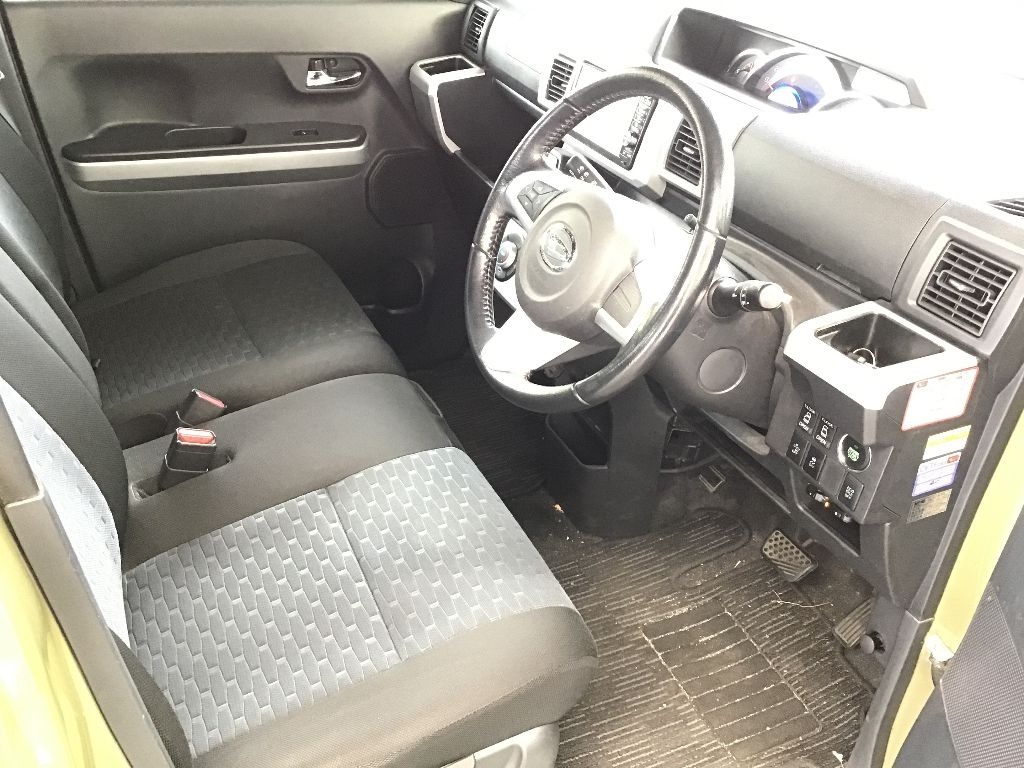 DAIHATSU WAKE
