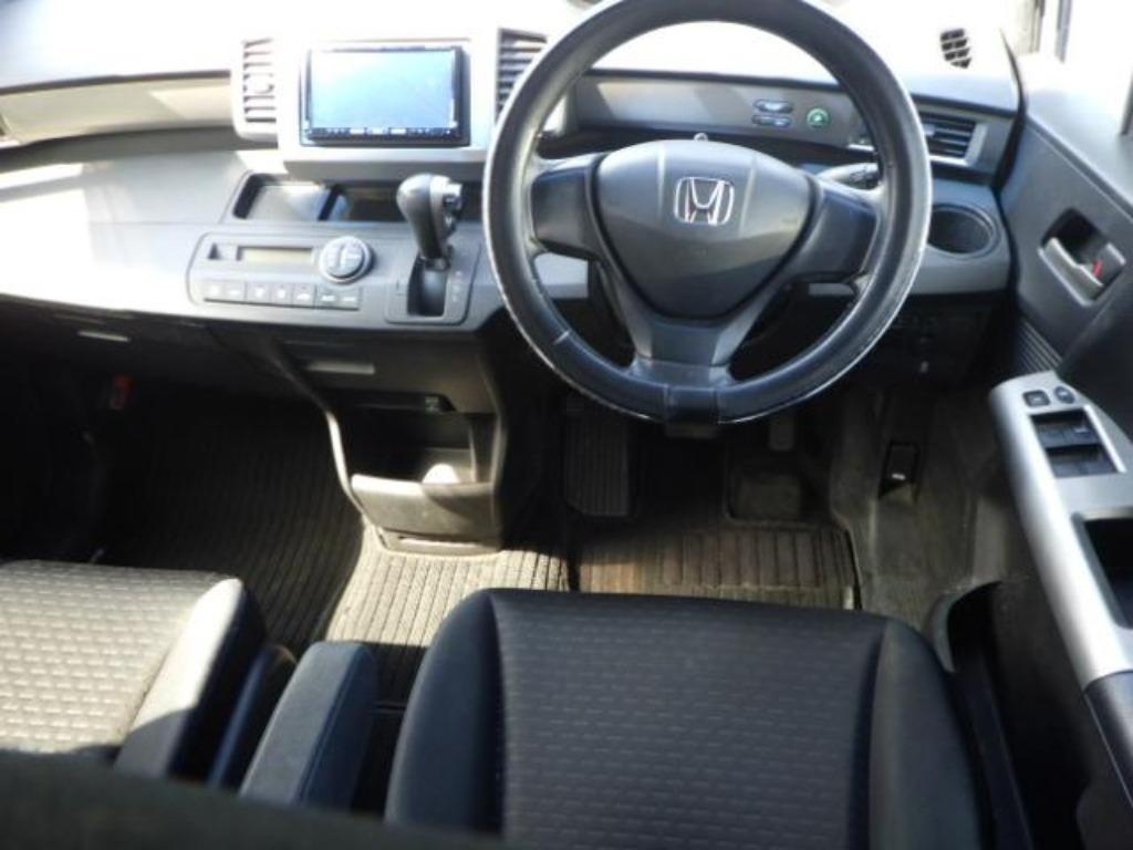 HONDA FREED SPIKE