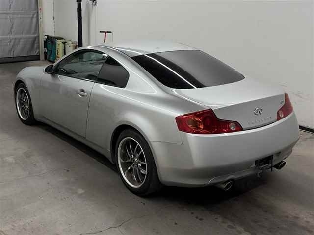 NISSAN SKYLINE