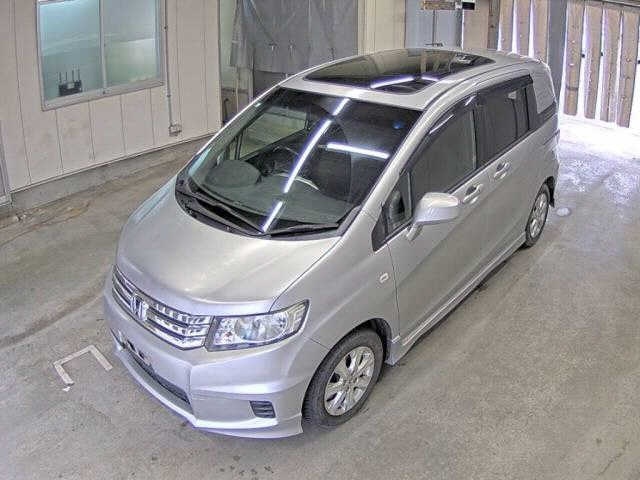 HONDA FREED SPIKE