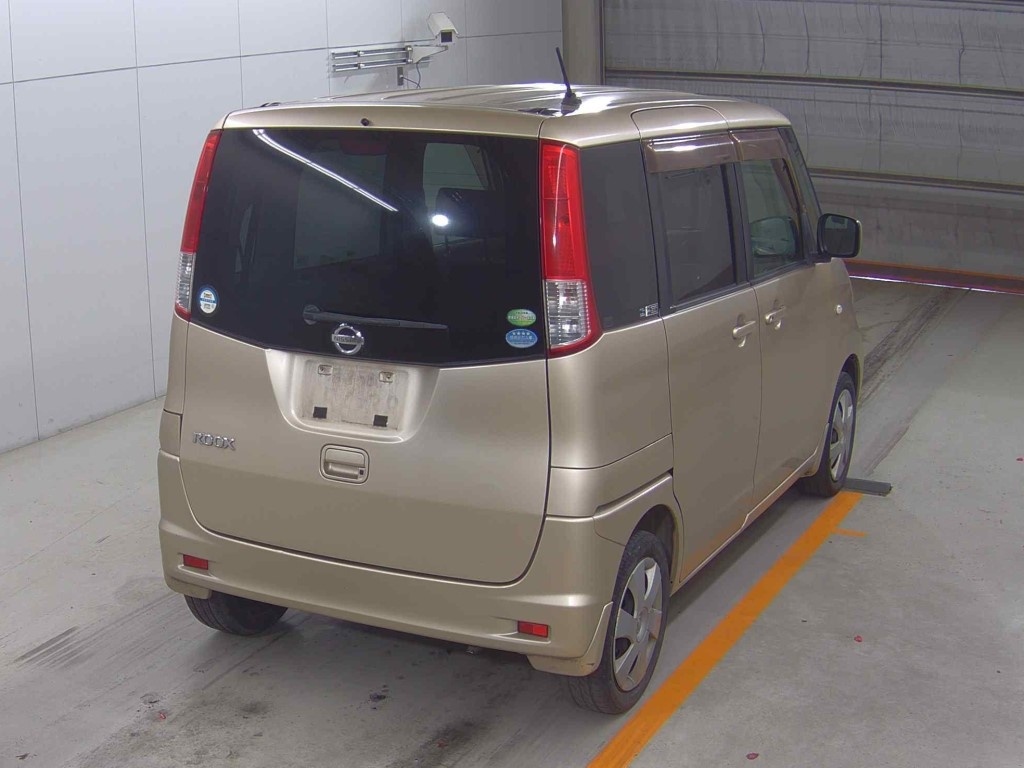 NISSAN ROOX