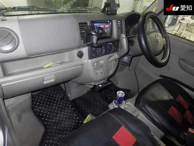 NISSAN NV100 CLIPPER