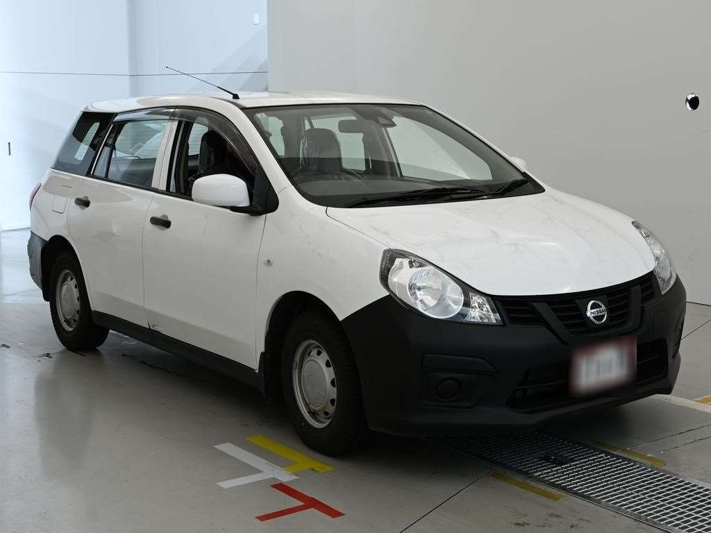 NISSAN AD