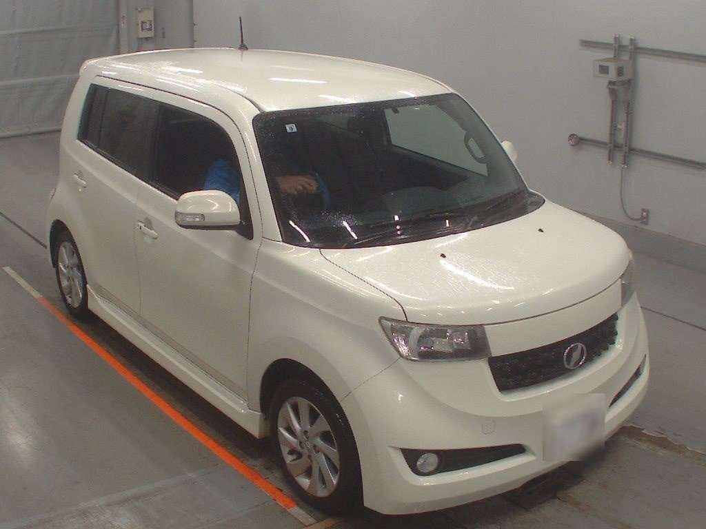 TOYOTA BB